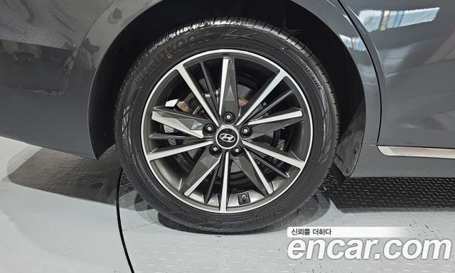 Hyundai Grandeur (IG) 2.5 Le Blanc 2023 — фото 5