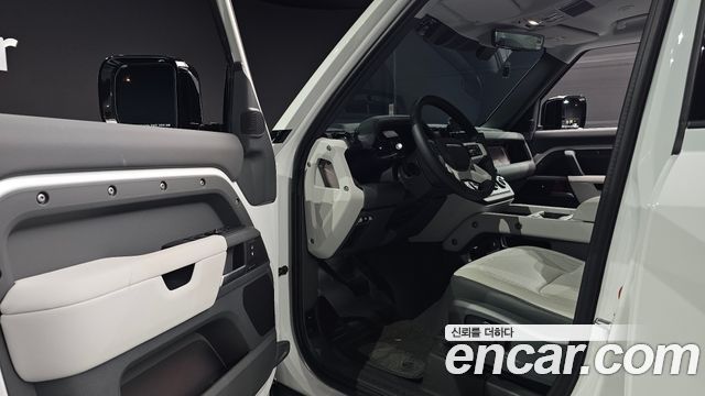 Land Rover Defender (L663) 110 D250 X-Dynamic SE 2025 — фото 10