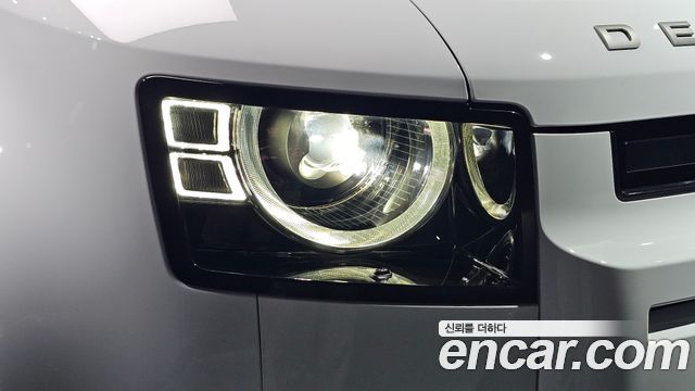 Land Rover Defender (L663) 110 D250 X-Dynamic SE 2025 — фото 22
