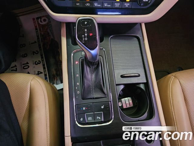 Kia Carnival 9-seater Luxury 2018 — фото 8