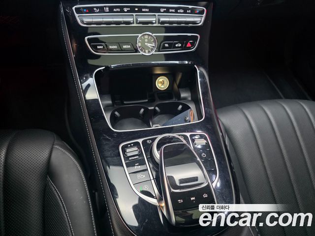 Mercedes-Benz E-Class (W213) E300 Exclusive 2017 — фото 20