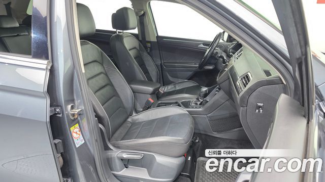 Volkswagen Tiguan Allspace 2.0 TDI Prestige 2020 — фото 11