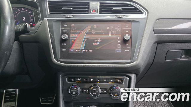 Volkswagen Tiguan Allspace 2.0 TDI Prestige 2020 — фото 14