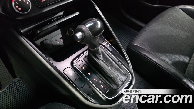 Kia Carens 2.0 LPi Luxury 2014 — фото 9