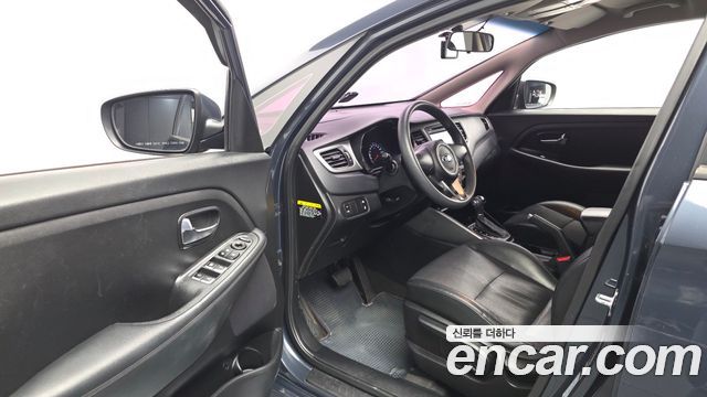 Kia Carens 2.0 LPi Luxury 2014 — фото 10