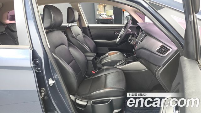 Kia Carens 2.0 LPi Luxury 2014 — фото 11