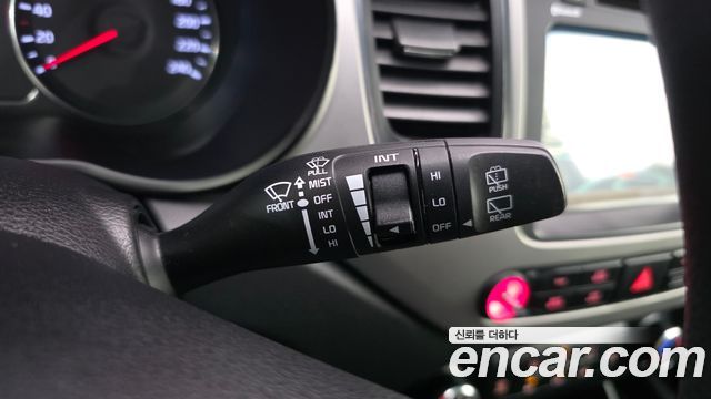 Kia Carens 2.0 LPi Luxury 2014 — фото 17