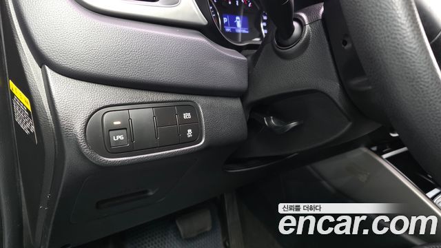 Kia Carens 2.0 LPi Luxury 2014 — фото 28