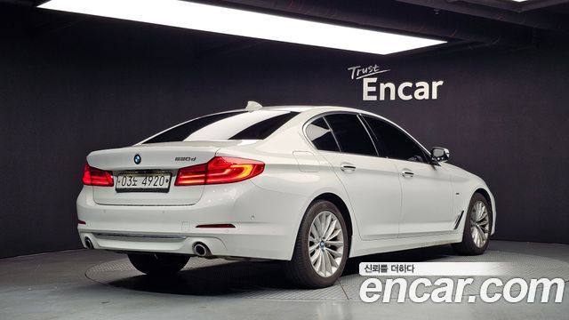 BMW 5 Series (G30) 520d Luxury Special Edition 2018 — фото 2