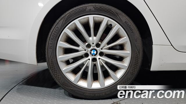 BMW 5 Series (G30) 520d Luxury Special Edition 2018 — фото 5