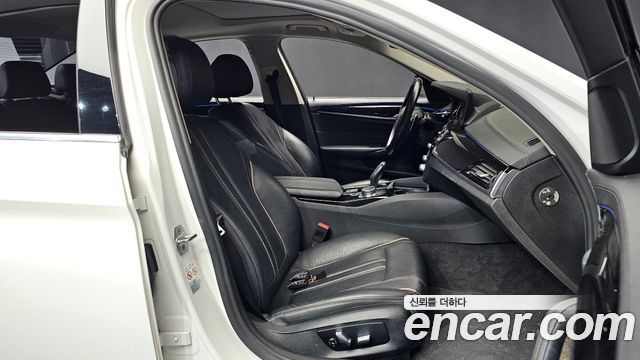 BMW 5 Series (G30) 520d Luxury Special Edition 2018 — фото 11