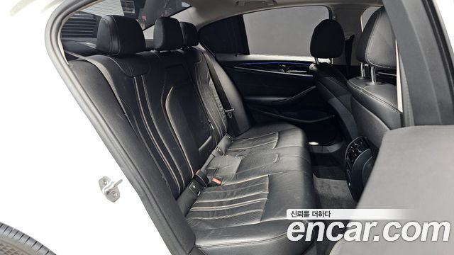BMW 5 Series (G30) 520d Luxury Special Edition 2018 — фото 12