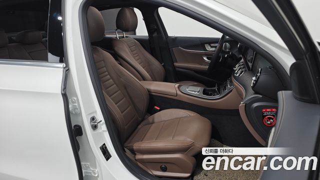 Mercedes-Benz E-Class (W213) E350 4MATIC Avantgarde 2021 — фото 26