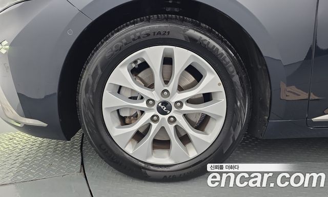 Kia K8 2.5 Gasoline 2WD Noblesse 2022 — фото 5