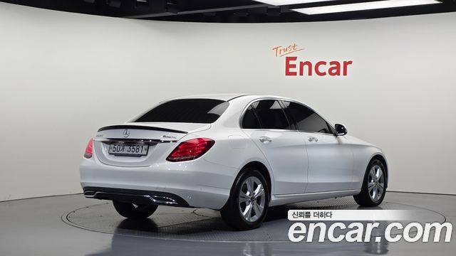 Mercedes-Benz C-Class (W205) C220 d 4MATIC 2018 — фото 2