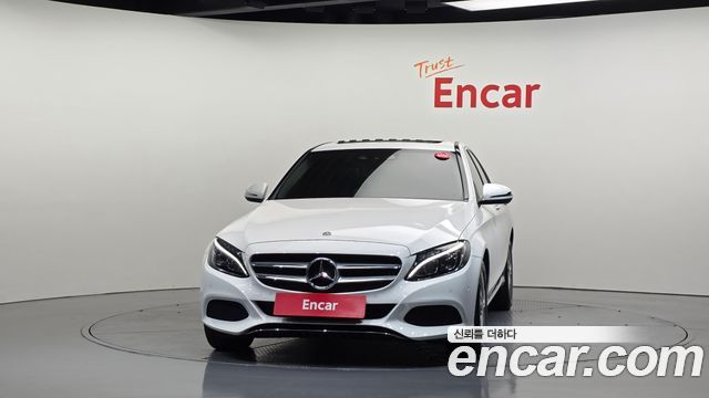 Mercedes-Benz C-Class (W205) C220 d 4MATIC 2018 — фото 3