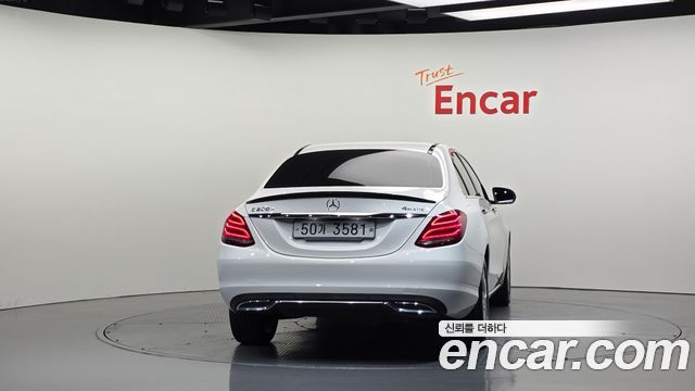 Mercedes-Benz C-Class (W205) C220 d 4MATIC 2018 — фото 4