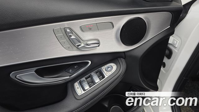Mercedes-Benz C-Class (W205) C220 d 4MATIC 2018 — фото 19