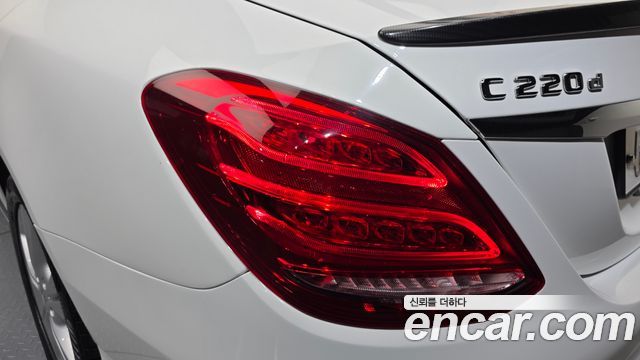 Mercedes-Benz C-Class (W205) C220 d 4MATIC 2018 — фото 23