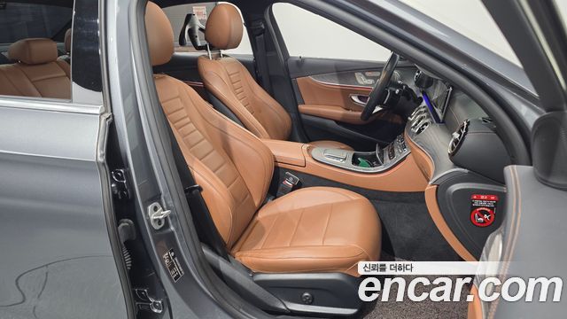 Mercedes-Benz E-Class (W213) E350 4MATIC AMG Line 2021 — фото 12