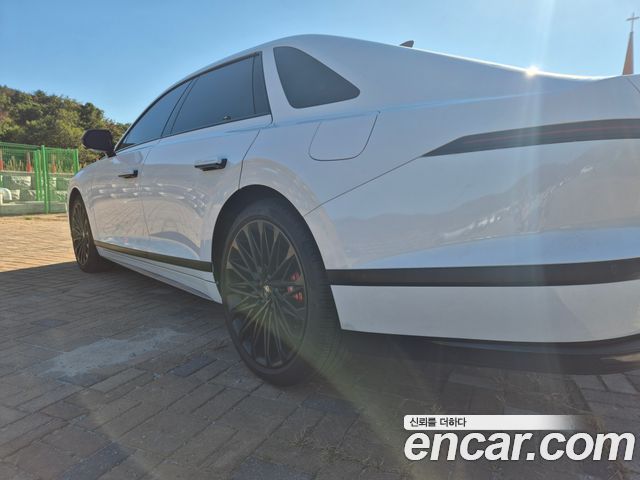 Hyundai Grandeur Hybrid (GN7) Calligraphy