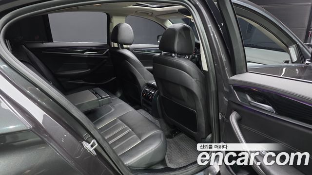 BMW 5 Series (G30) 520i Luxury 2018 — фото 12