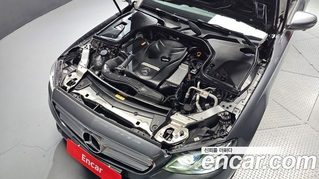 Mercedes-Benz E-Class (W213) E300 4MATIC Avnatgarde 2017 — фото 6