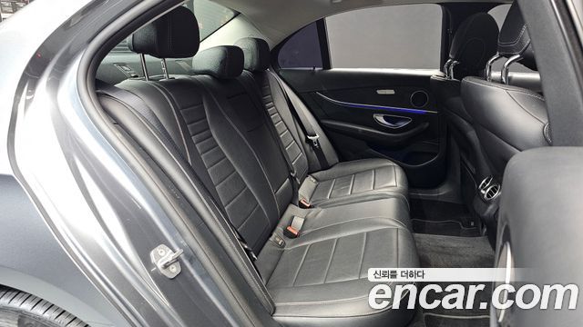 Mercedes-Benz E-Class (W213) E300 4MATIC Avnatgarde 2017 — фото 11