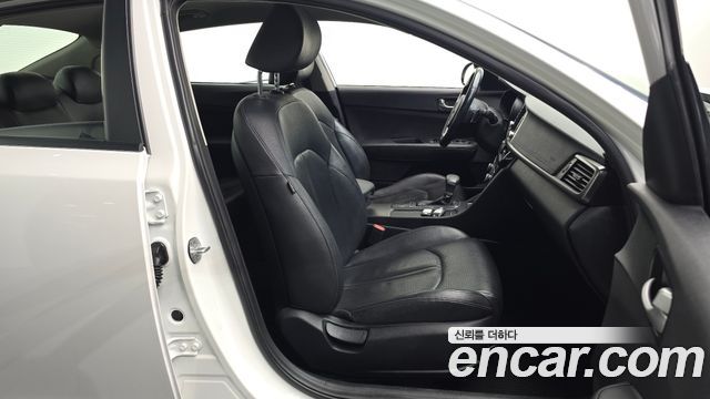 Kia K5 (II) 2.0 SX Luxury 2017 — фото 12