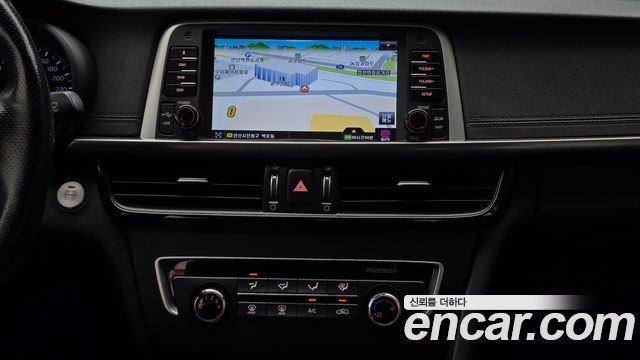 Kia K5 (II) 2.0 SX Luxury 2017 — фото 19