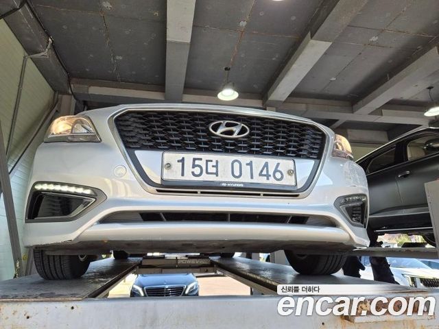 Hyundai Sonata Hybrid (LF) 2.0 HEV Modern 2016 — фото 1