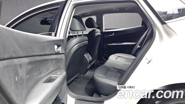 Kia K5 (II) LPI MX Luxury 2017 — фото 12