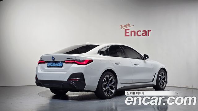 BMW i4 eDrive40 M Sports Pro 2023 — фото 2
