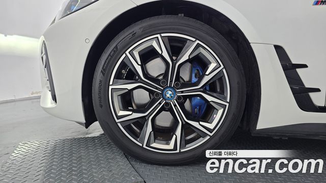 BMW i4 eDrive40 M Sports Pro 2023 — фото 5