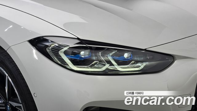 BMW i4 eDrive40 M Sports Pro 2023 — фото 22
