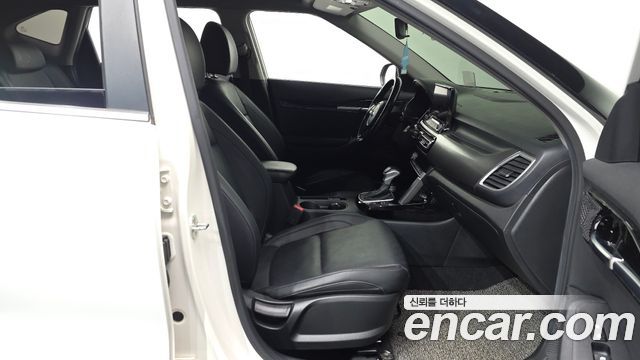 Kia Seltos Gasoline 1.6 Turbo 2WD Noblesse 2020 — фото 11