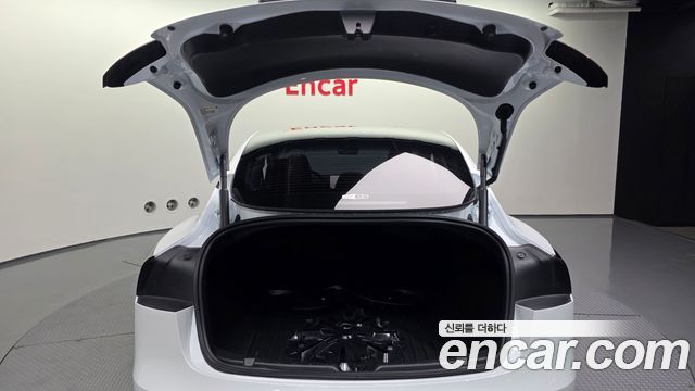 Tesla Model 3 Premium Long Range RWD 2026 — фото 24