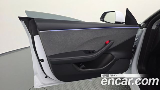 Tesla Model 3 Premium Long Range RWD 2026 — фото 30