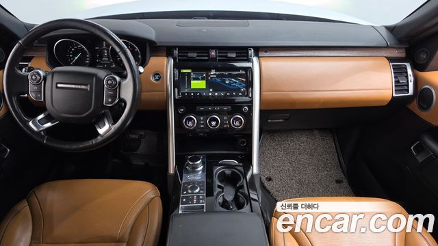 Land Rover Discovery 5 3.0 TD6 HSE Luxury 2017 — фото 7
