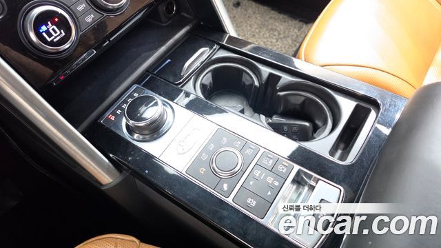 Land Rover Discovery 5 3.0 TD6 HSE Luxury 2017 — фото 9