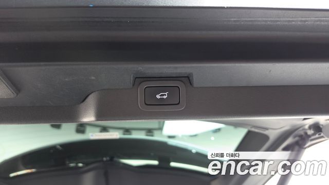 Land Rover Discovery 5 3.0 TD6 HSE Luxury 2017 — фото 22