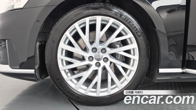Audi A8 (D5) 55 TFSI Quattro LWB 2020 — фото 5
