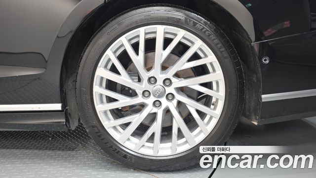 Audi A8 (D5) 55 TFSI Quattro LWB 2020 — фото 27