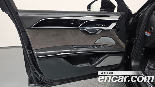 Audi A8 (D5) 55 TFSI Quattro LWB 2020 — фото 30