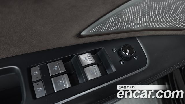 Audi A8 (D5) 55 TFSI Quattro LWB 2020 — фото 33