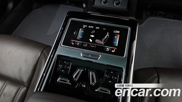 Audi A8 (D5) 55 TFSI Quattro LWB 2020 — фото 38
