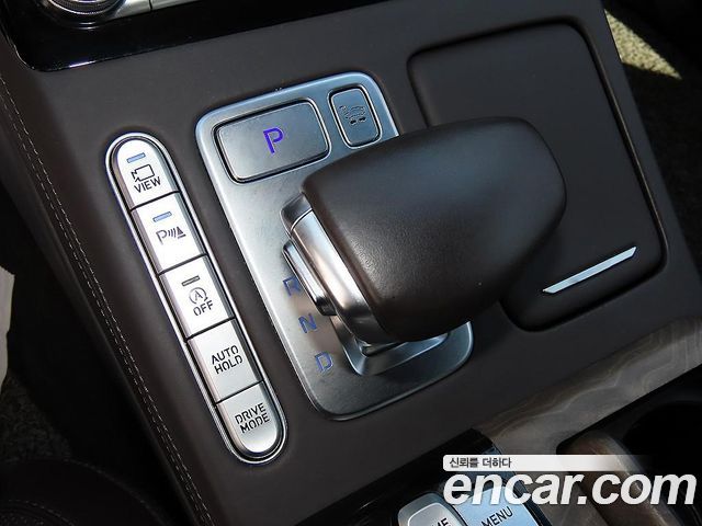 Genesis G90 3.3 T AWD Premium Luxury 2019 — фото 15