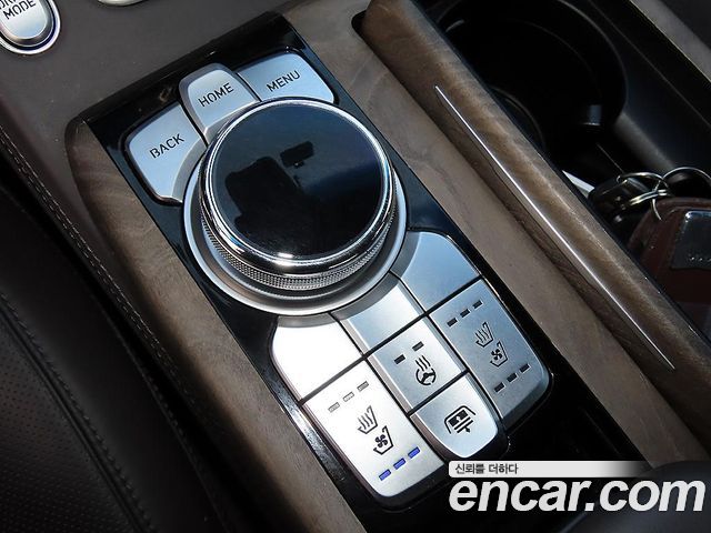 Genesis G90 3.3 T AWD Premium Luxury 2019 — фото 16