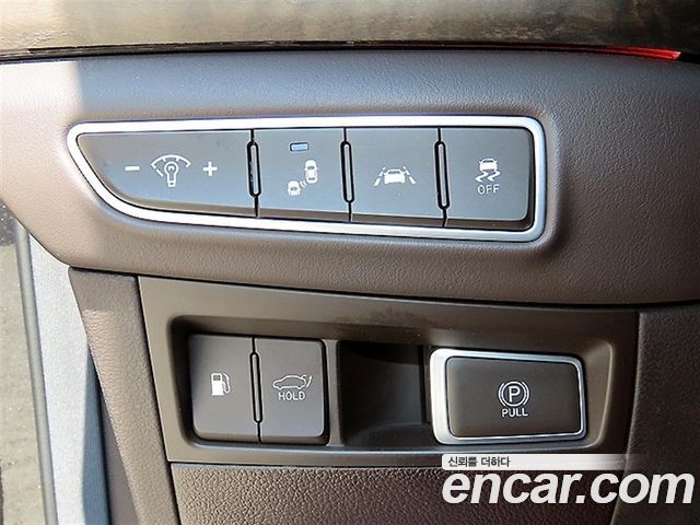 Genesis G90 3.3 T AWD Premium Luxury 2019 — фото 17