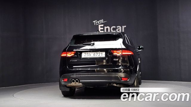 Jaguar F-PACE 20d Prestige 2018 — фото 4